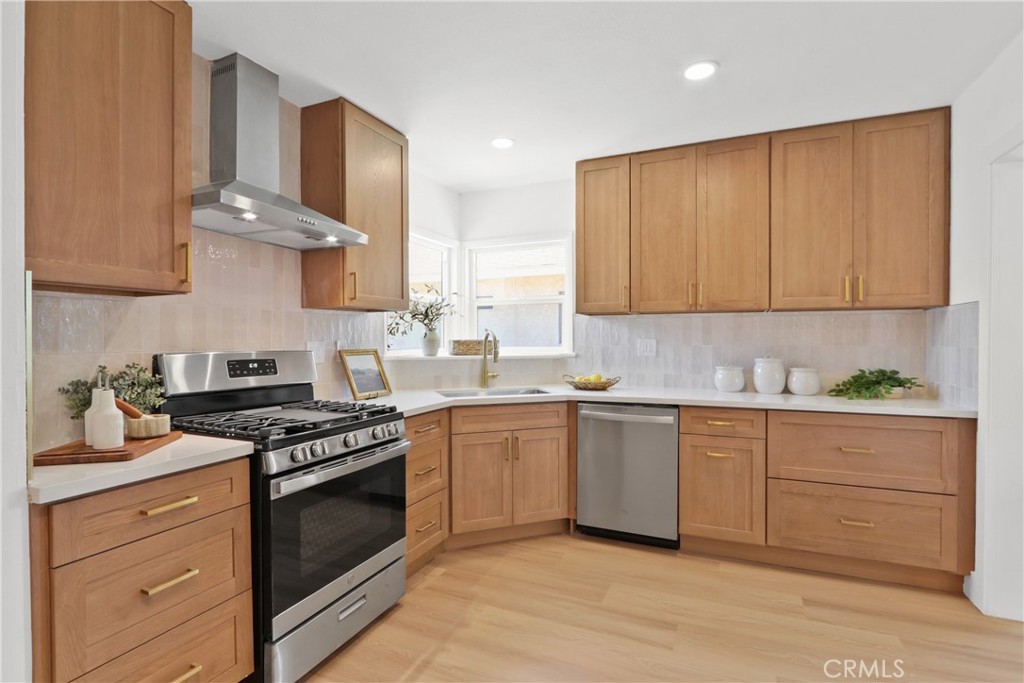 5113 Adenmoor Avenue Property Photo 1