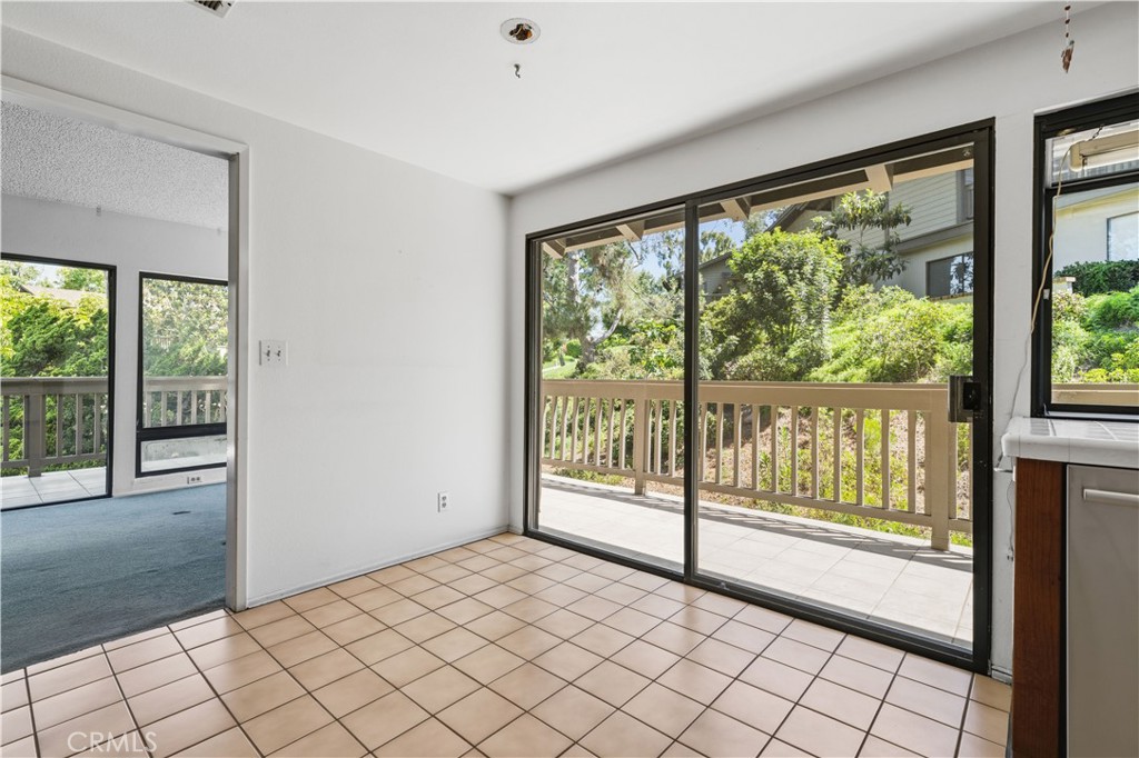 2 Prado 32 Property Photo 15