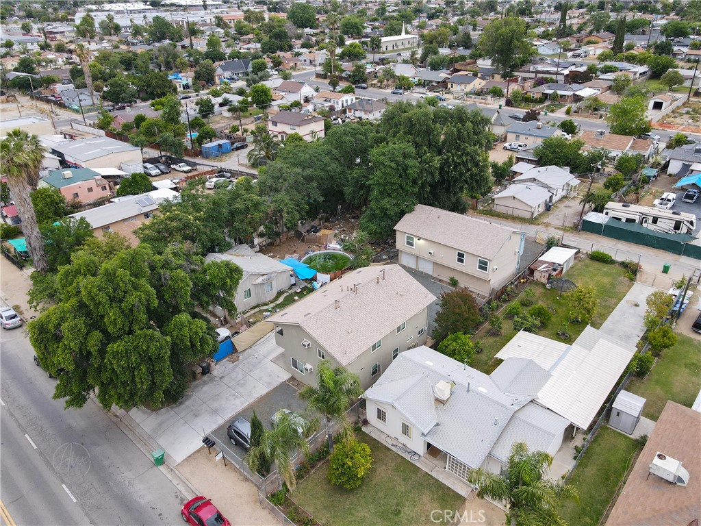2207 River Property Photo 2