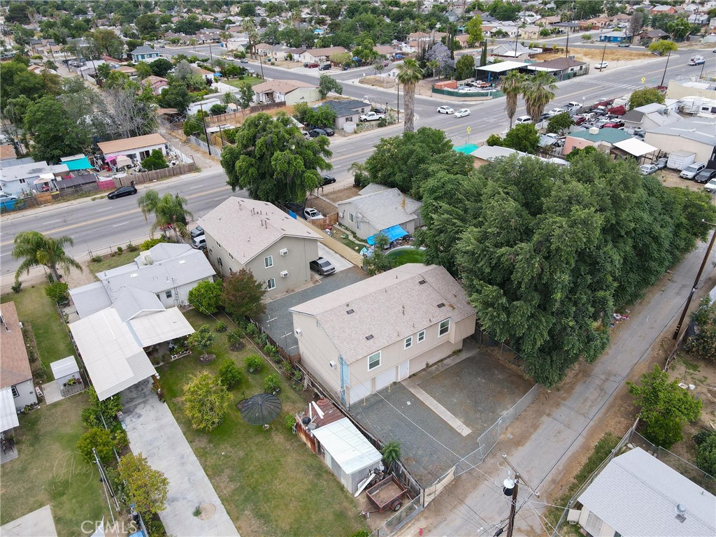 2207 River Property Photo 3