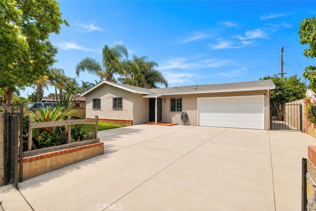 2011 W Wilshire Property Photo 2