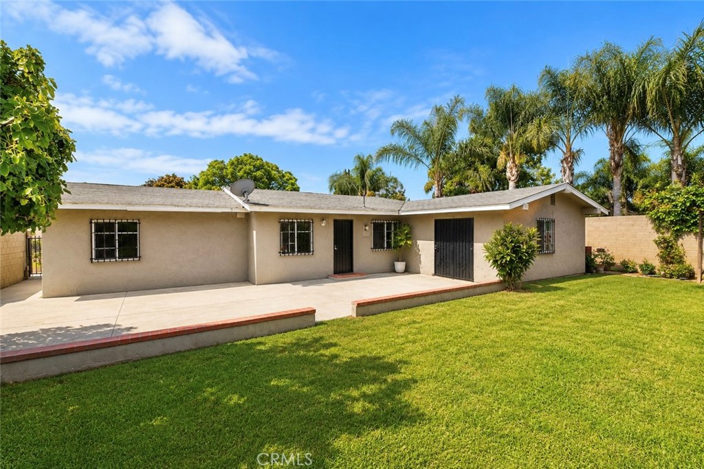2011 W Wilshire Property Photo 6