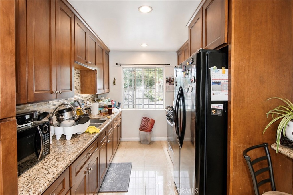 2011 W Wilshire Property Photo 11