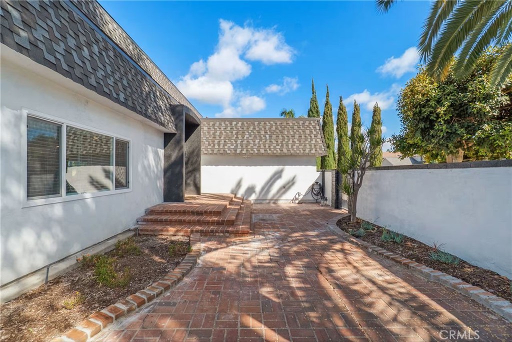 25421 Adriana Property Photo 5