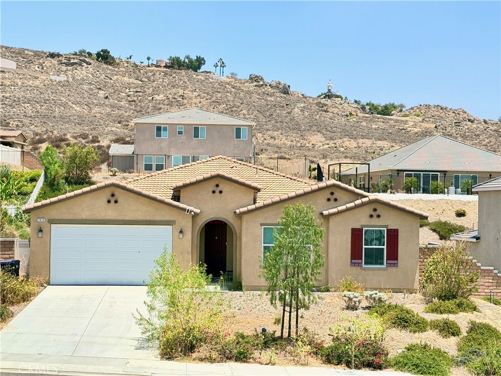 7410 Wagon Trail Property Photo 1