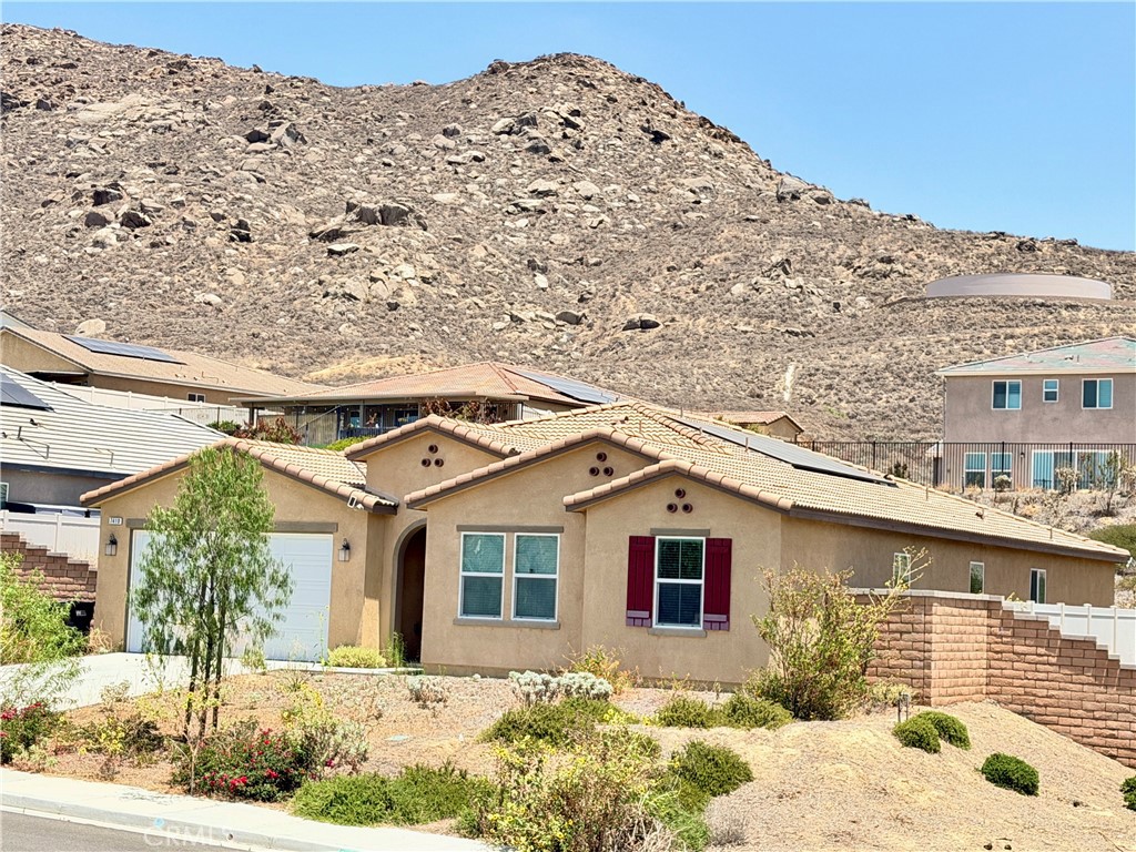 7410 Wagon Trail Property Photo 3