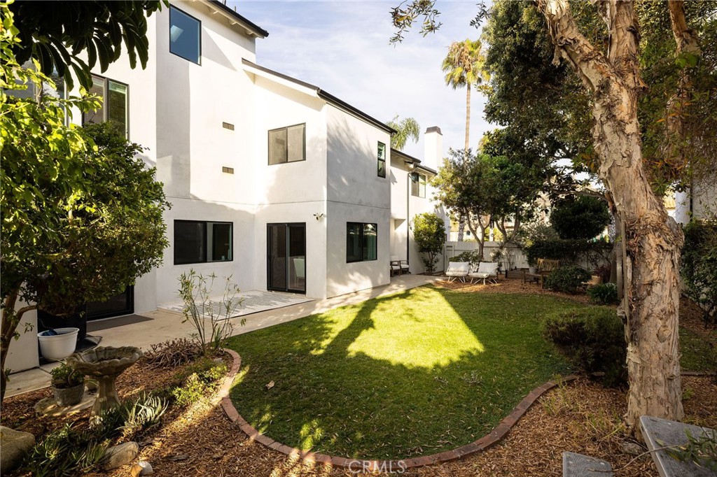 207 21st Property Photo 8