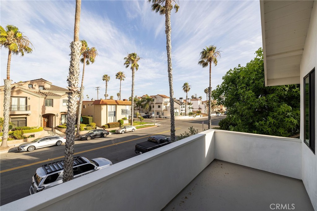 207 21st Property Photo 10