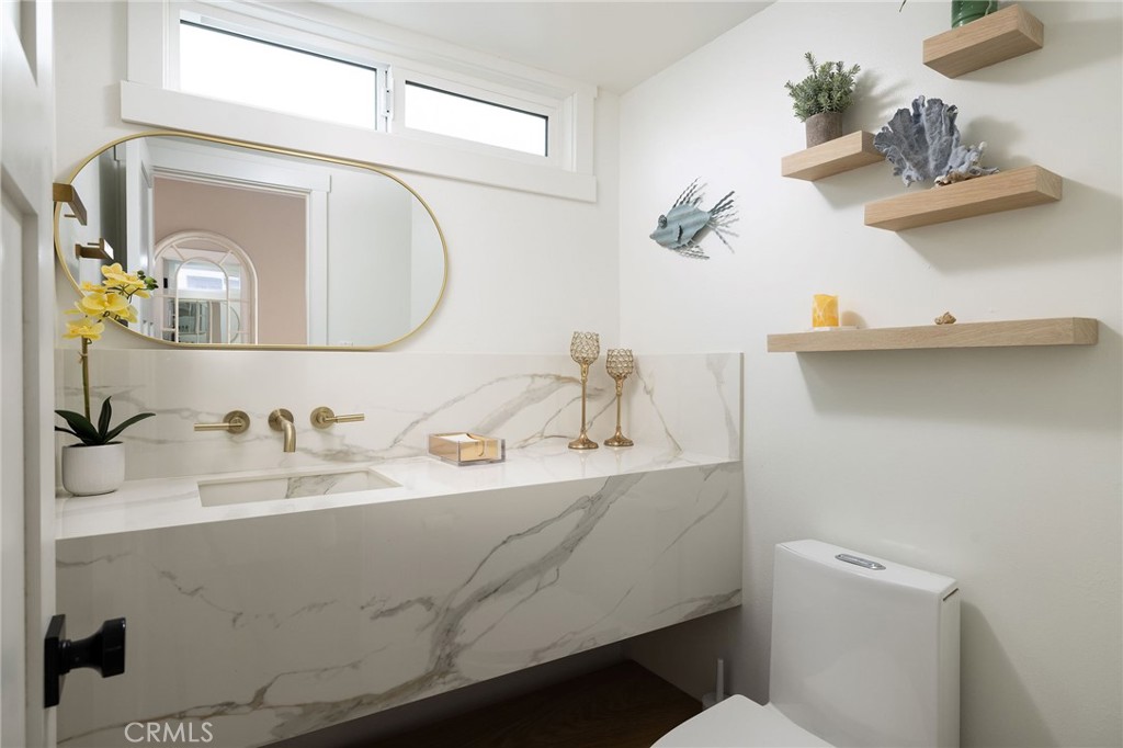 207 21st Property Photo 18