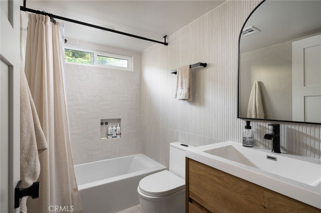 207 21st Property Photo 42