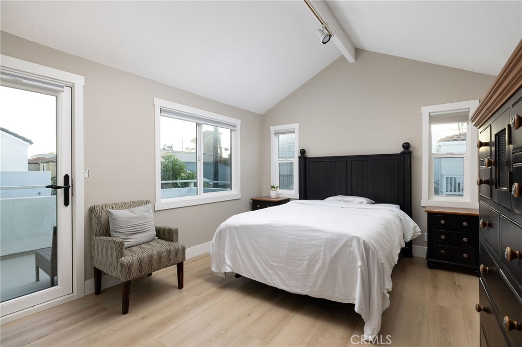 207 21st Property Photo 43