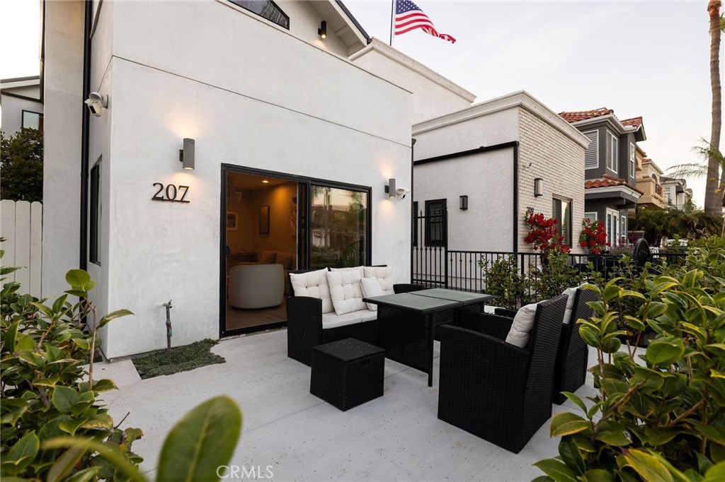 207 21st Property Photo 52