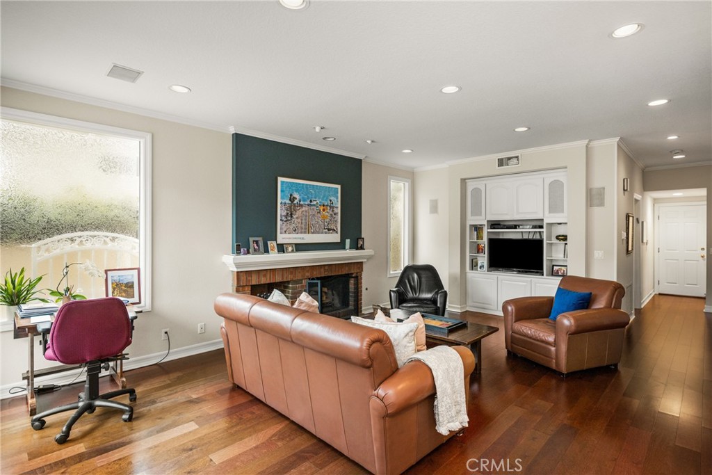 57 Emerald Property Photo 5