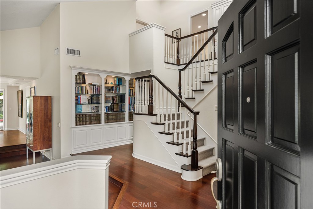 57 Emerald Property Photo 14