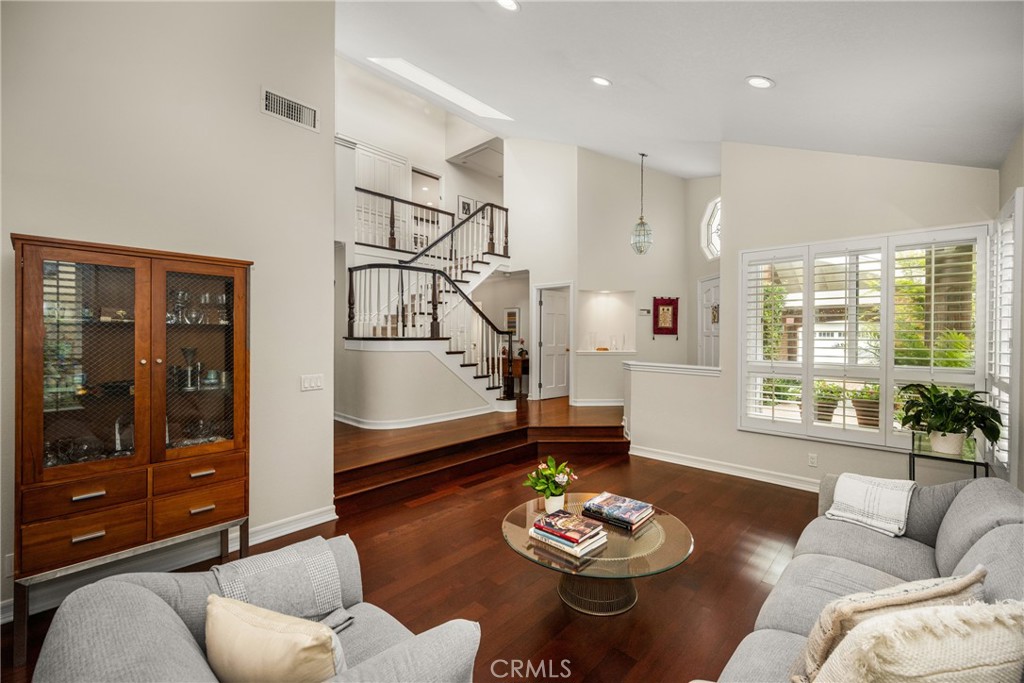 57 Emerald Property Photo 19