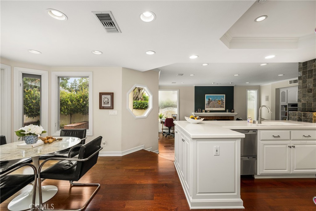 57 Emerald Property Photo 22