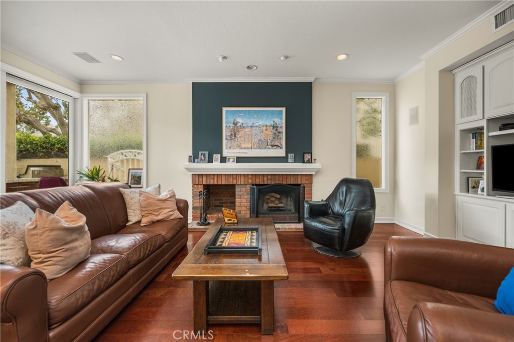 57 Emerald Property Photo 23