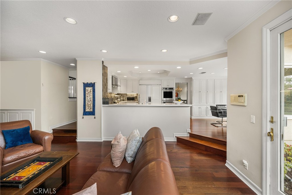 57 Emerald Property Photo 26