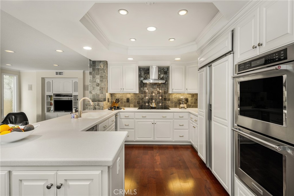 57 Emerald Property Photo 30