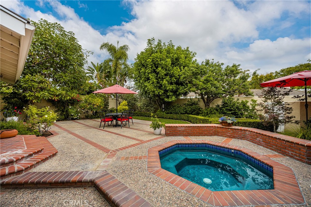 57 Emerald Property Photo 35