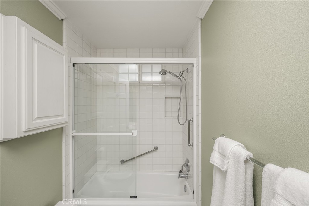 57 Emerald Property Photo 45