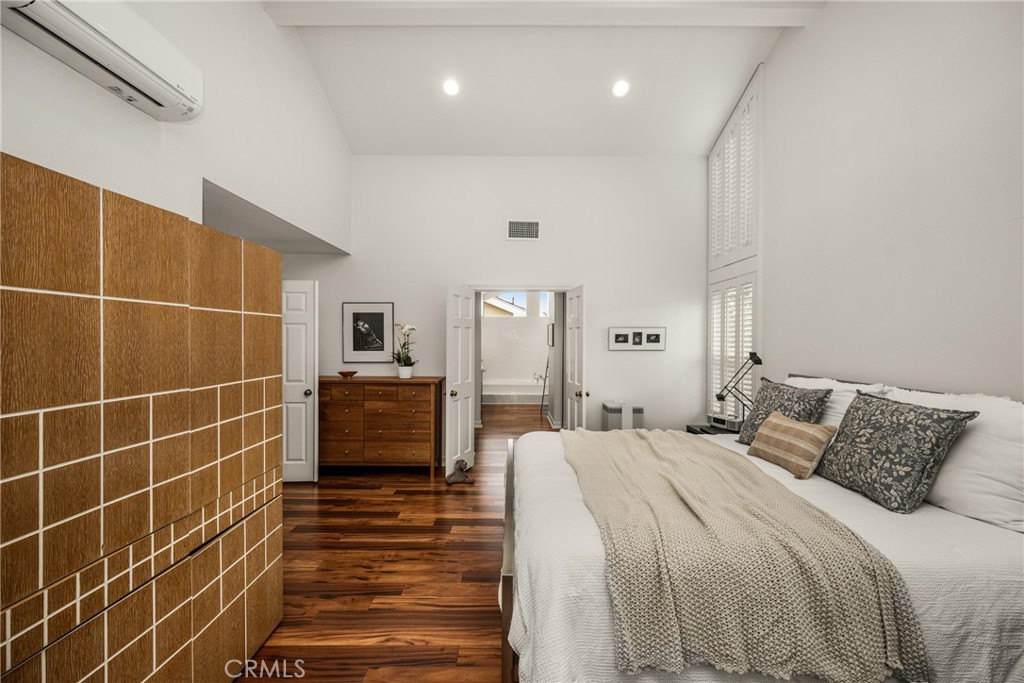 57 Emerald Property Photo 53
