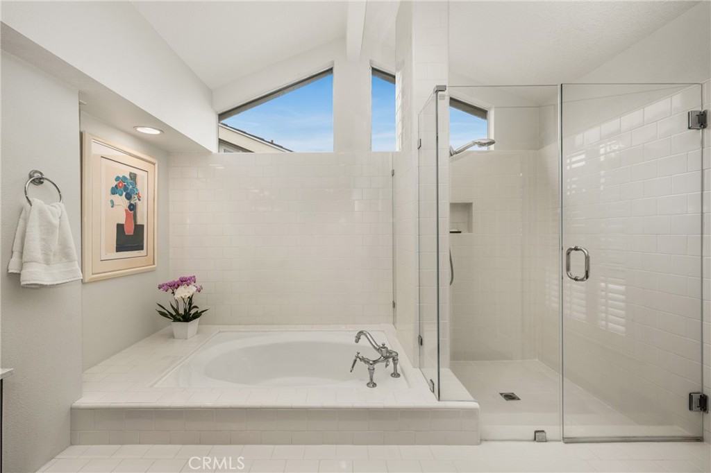 57 Emerald Property Photo 55