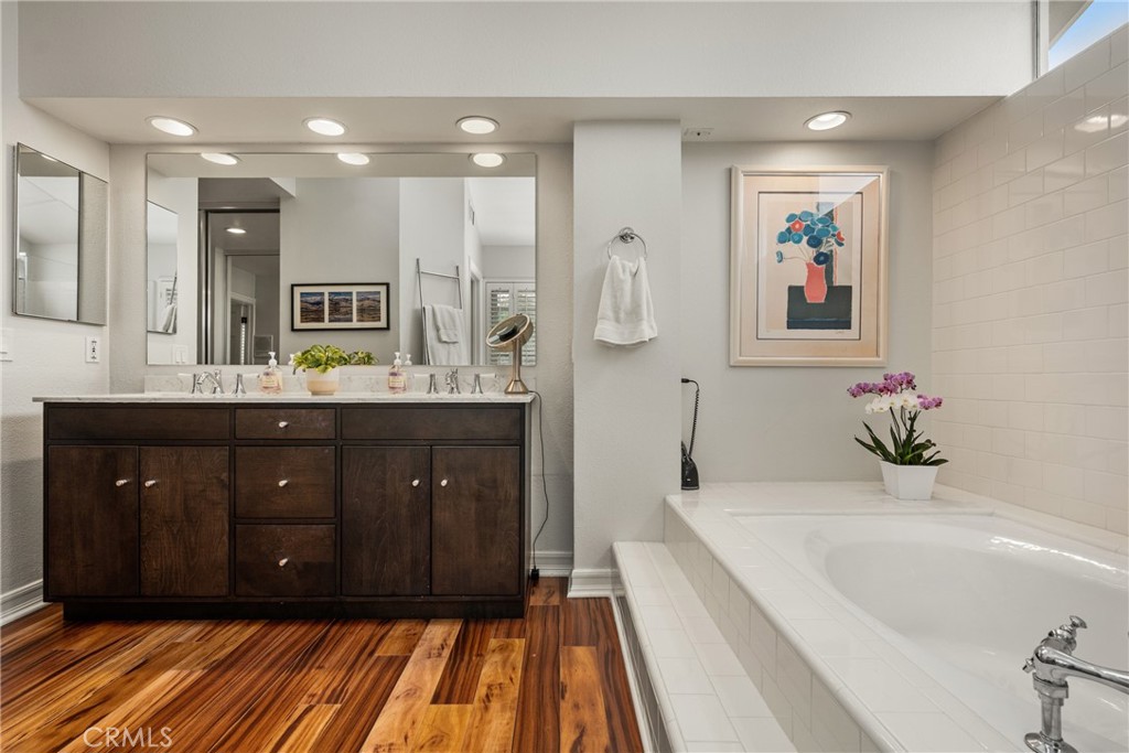 57 Emerald Property Photo 56