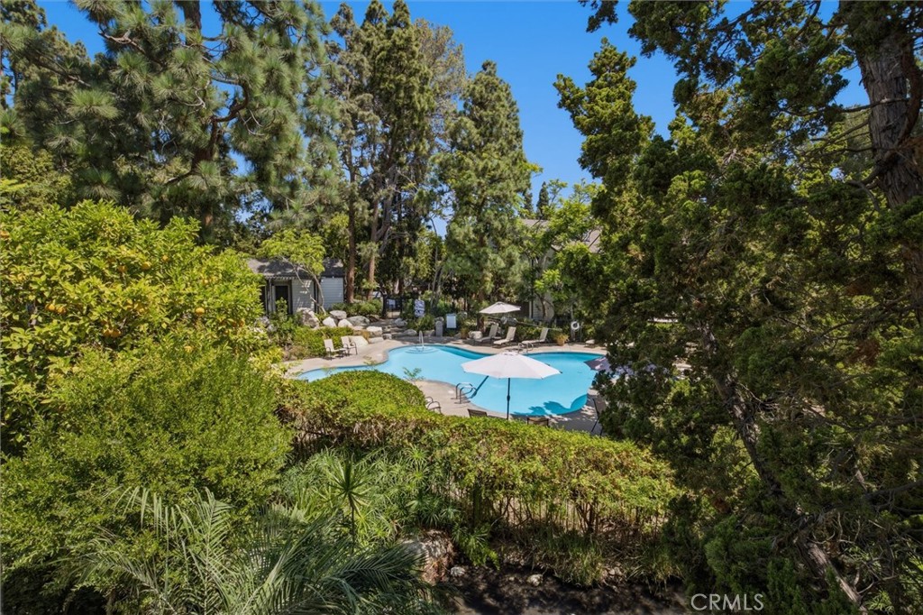 2538 W Macarthur Boulevard #j Property Photo 7