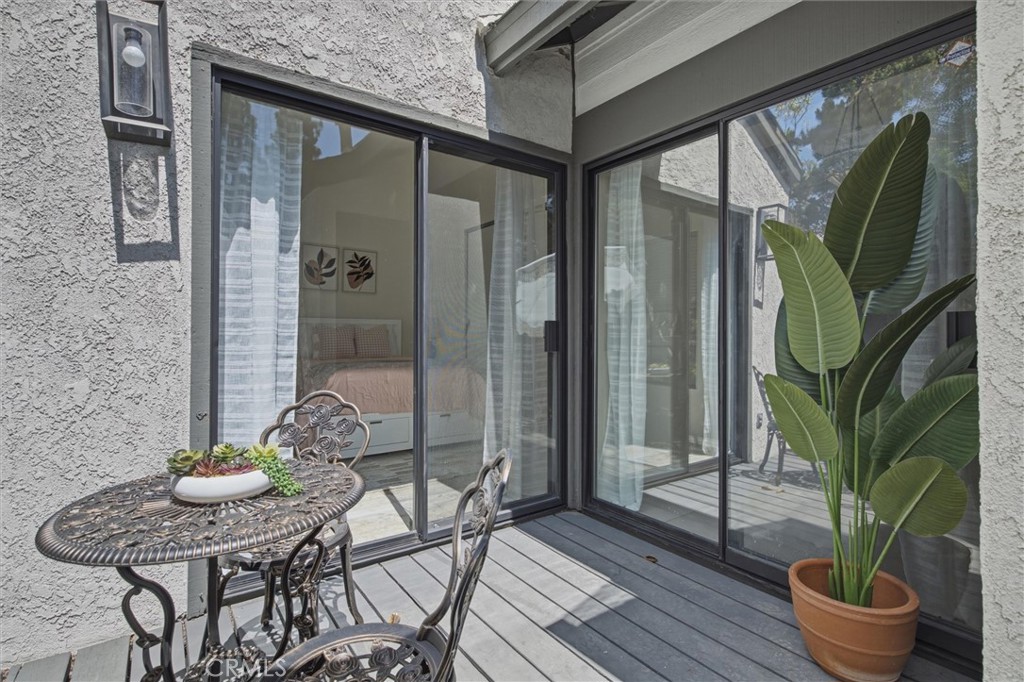 2538 W Macarthur Boulevard #j Property Photo 22