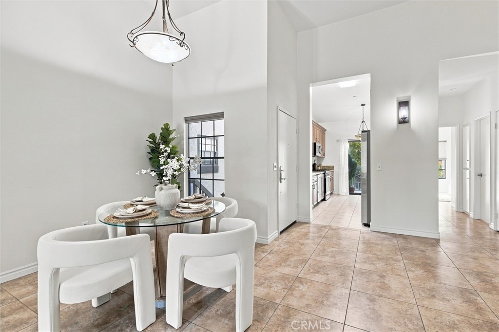 2538 W Macarthur Boulevard #j Property Photo 25