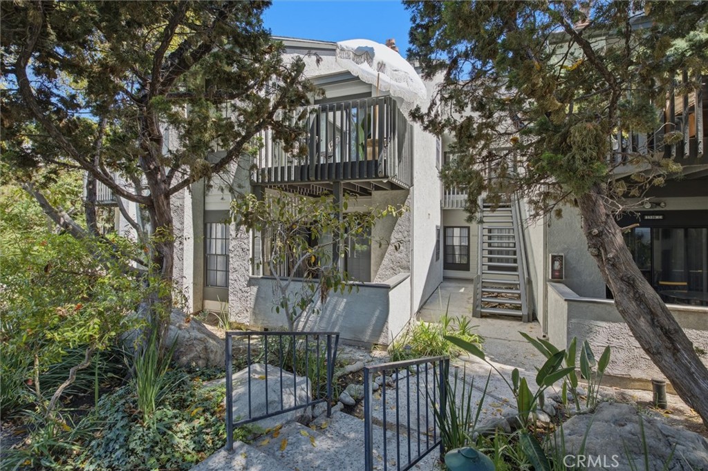 2538 W Macarthur Boulevard #j Property Photo 34