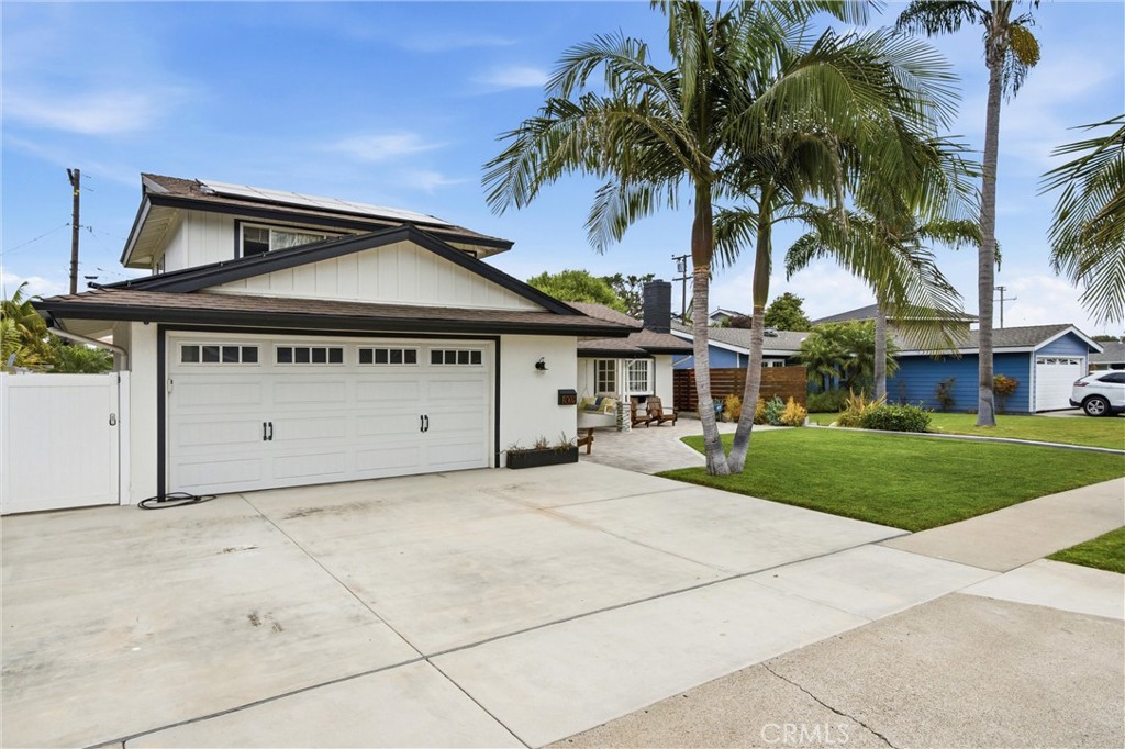 8021 Sunset Circle Property Photo 2