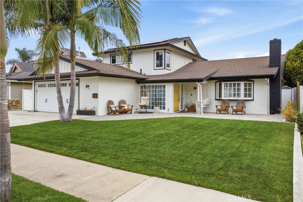 8021 Sunset Circle Property Photo 3