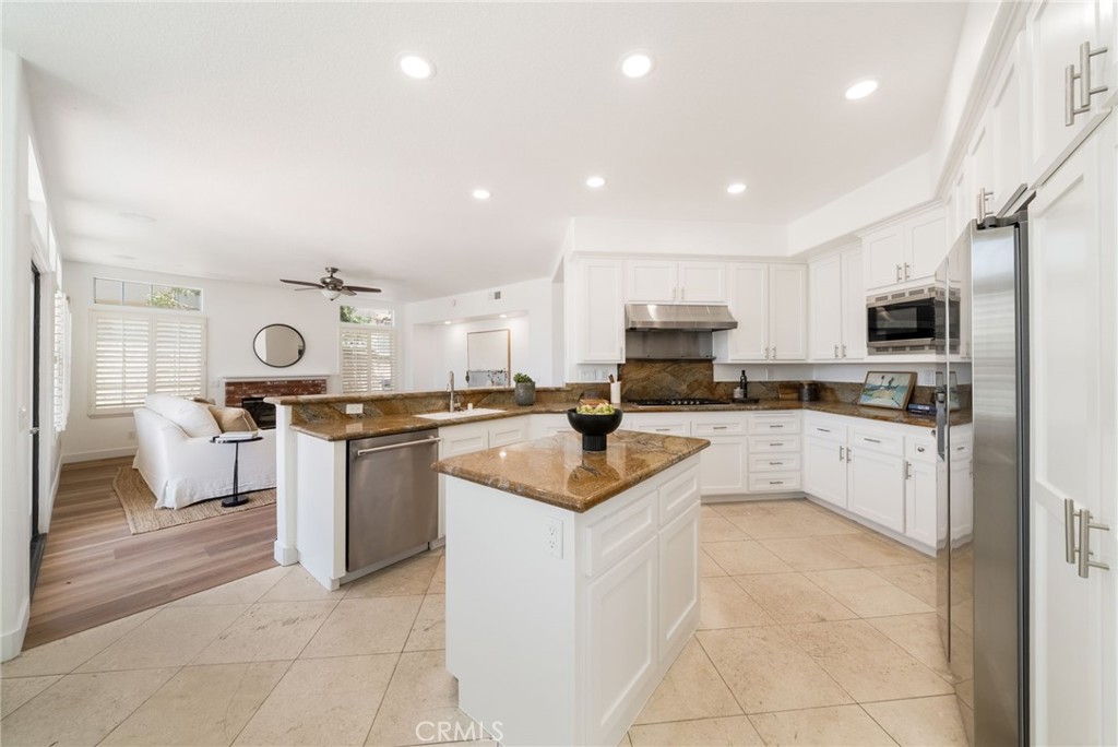 25842 Elderbrook Property Photo 8