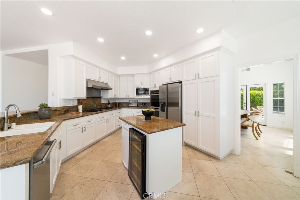 25842 Elderbrook Property Photo 10