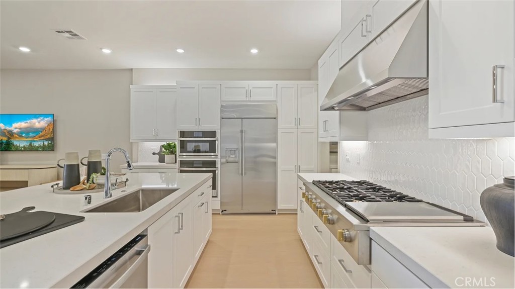 2058 Lupine Terrace Property Photo 2
