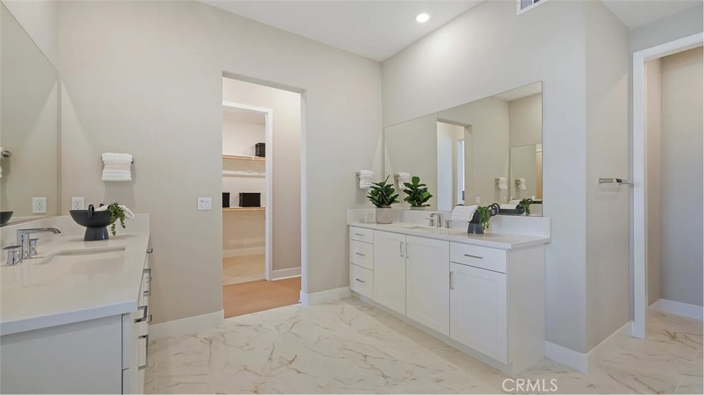 2058 Lupine Terrace Property Photo 12