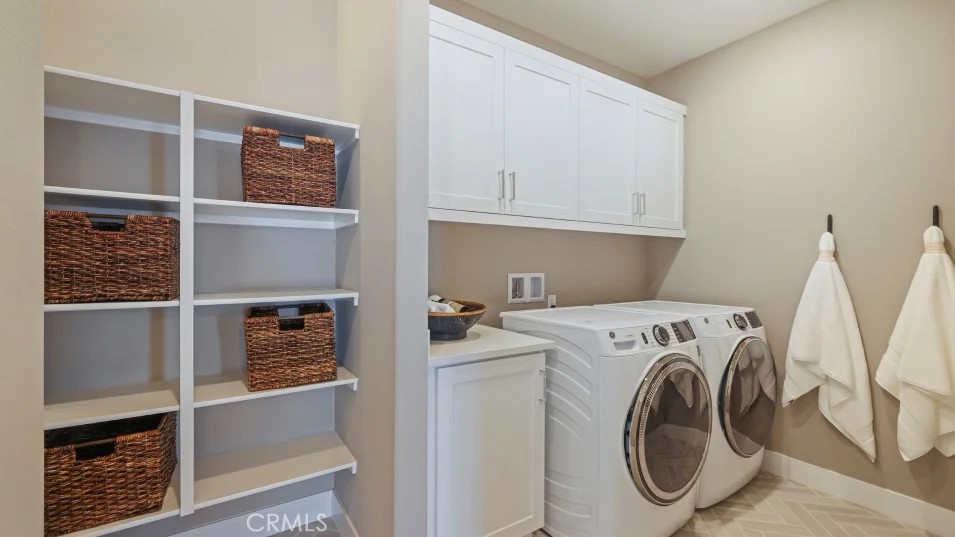 1565 Snowberry Place Property Photo 33