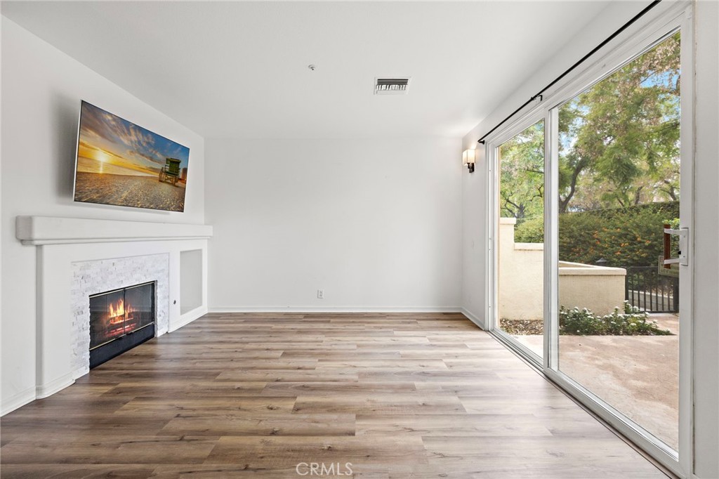 25 Via Vicini Property Photo 21