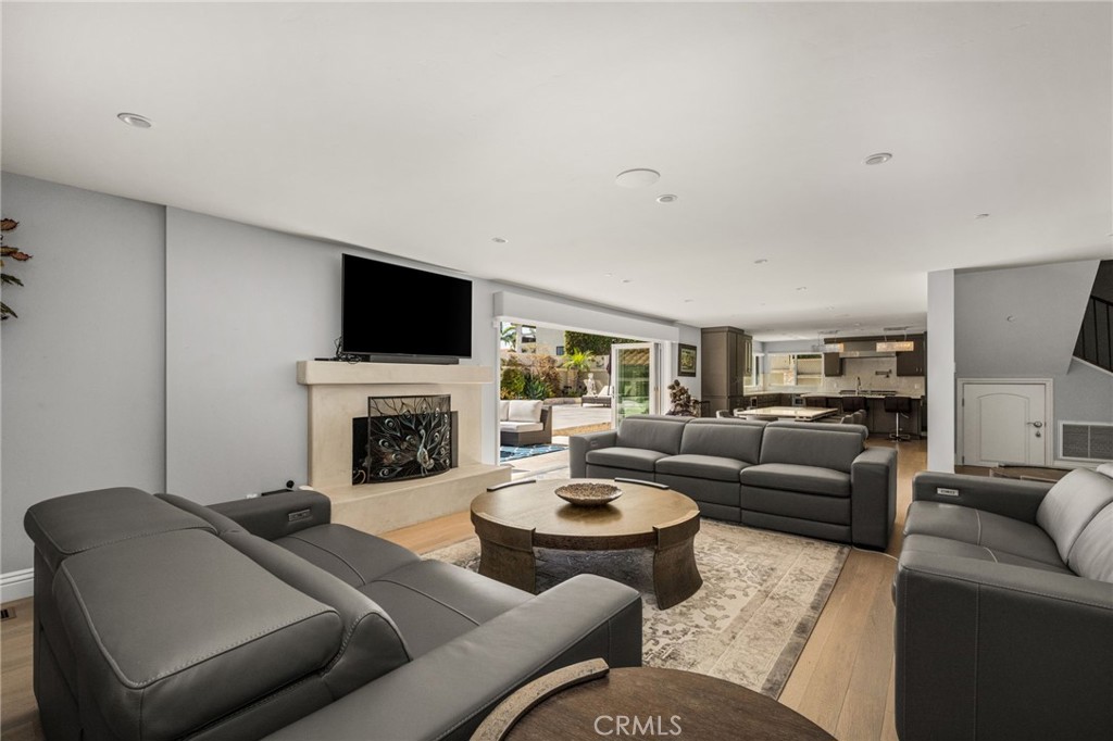 33741 Blue Lantern Property Photo 6