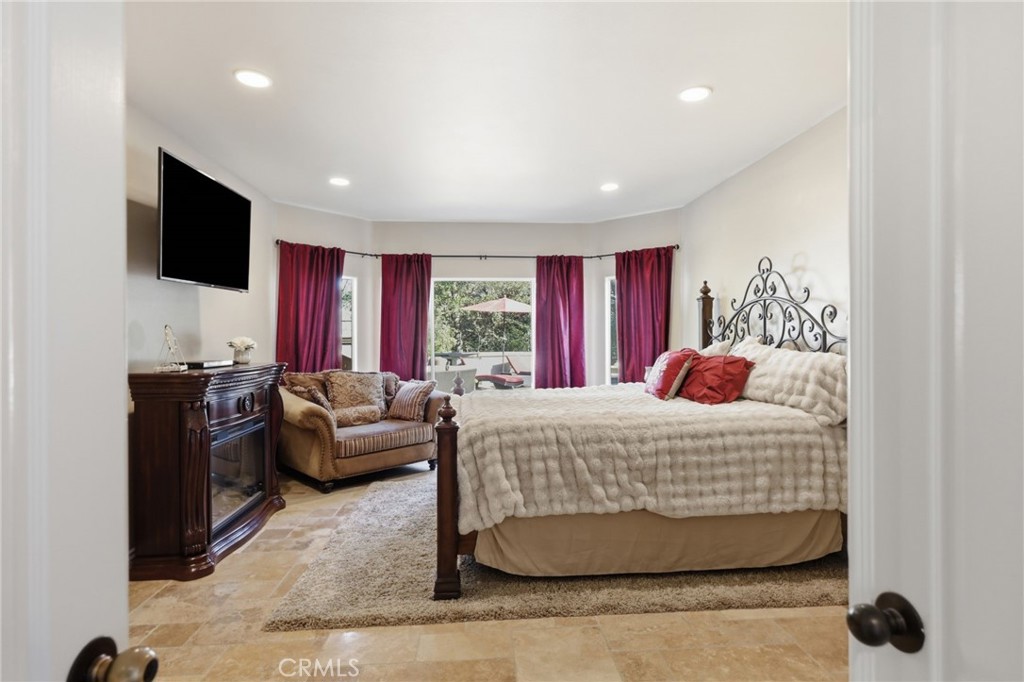 664 Manor Ridge Road Property Photo 28