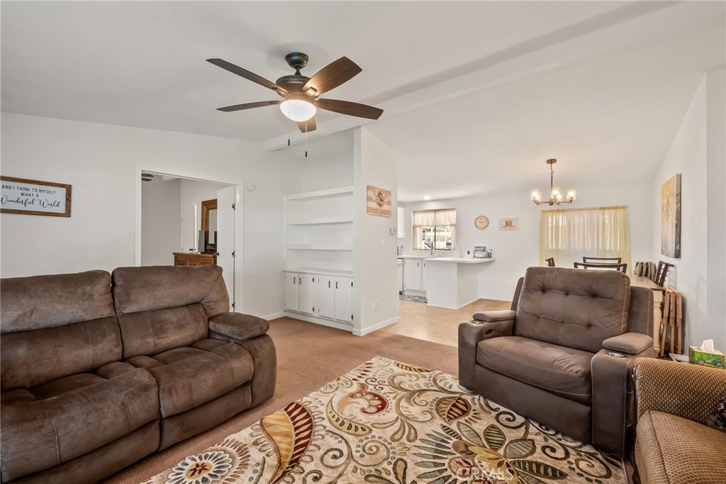 586 Channel Way Property Photo 11