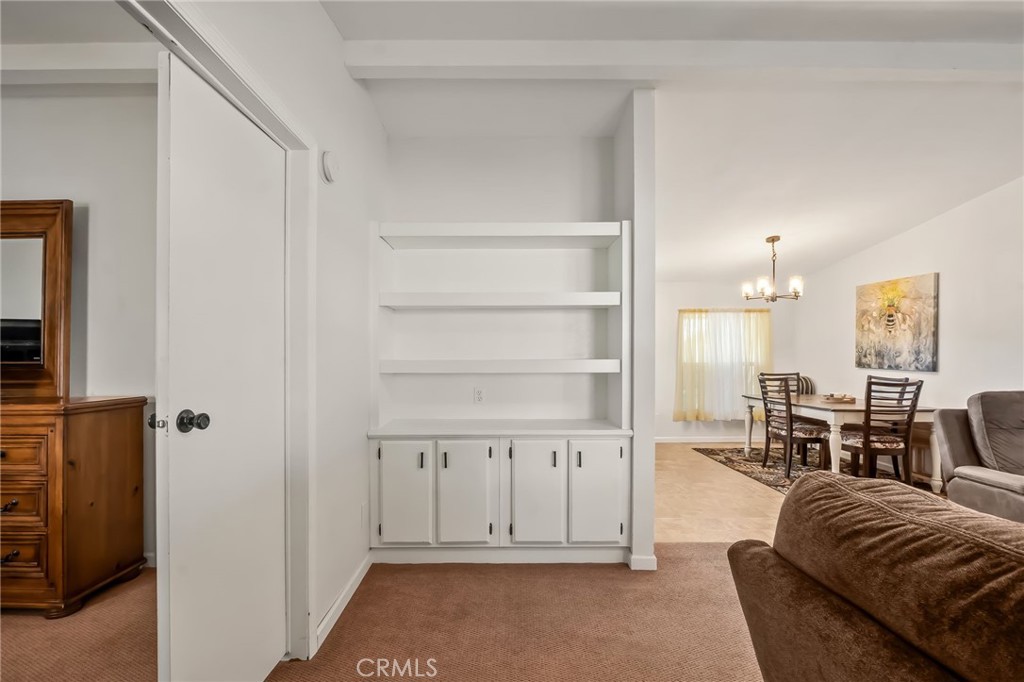 586 Channel Way Property Photo 12