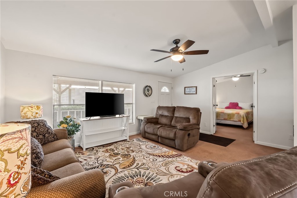 586 Channel Way Property Photo 16