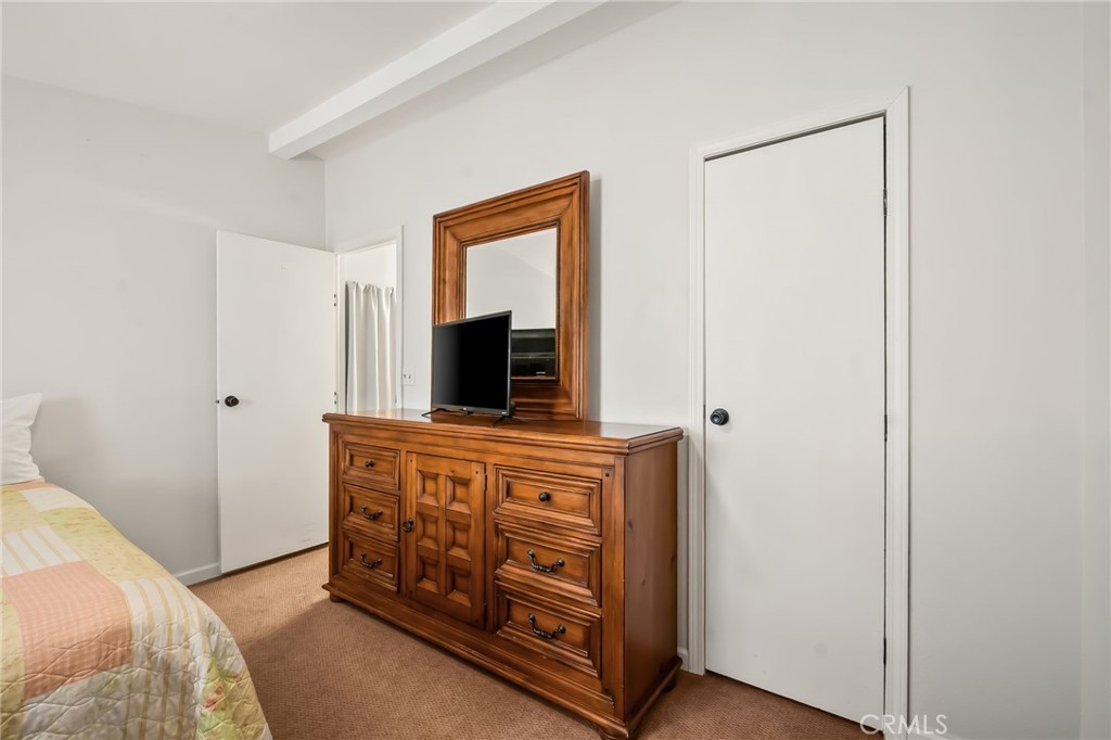 586 Channel Way Property Photo 20
