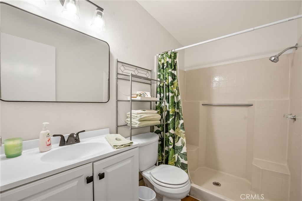 586 Channel Way Property Photo 23