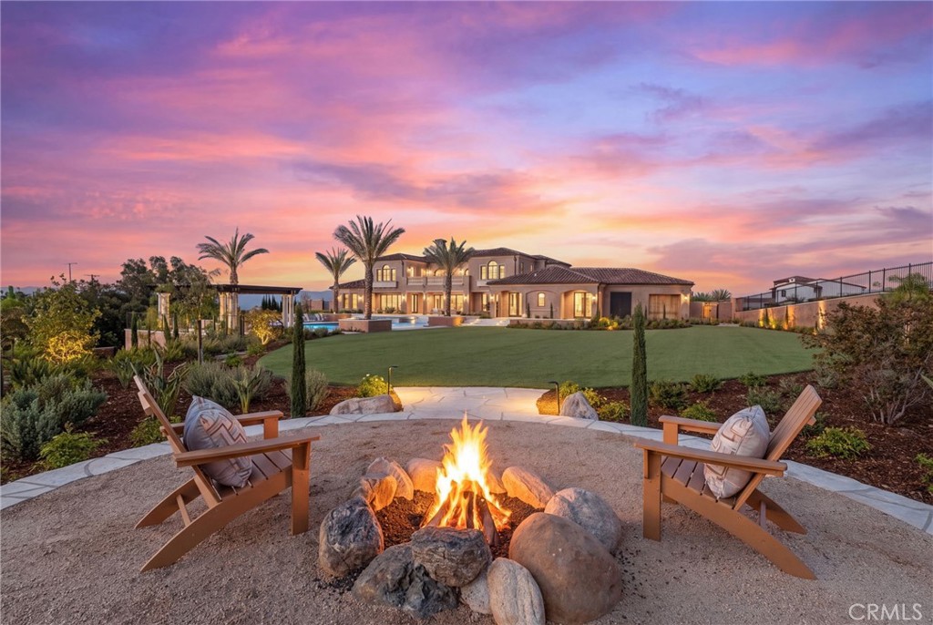 1243 Via Venezia Property Photo 5