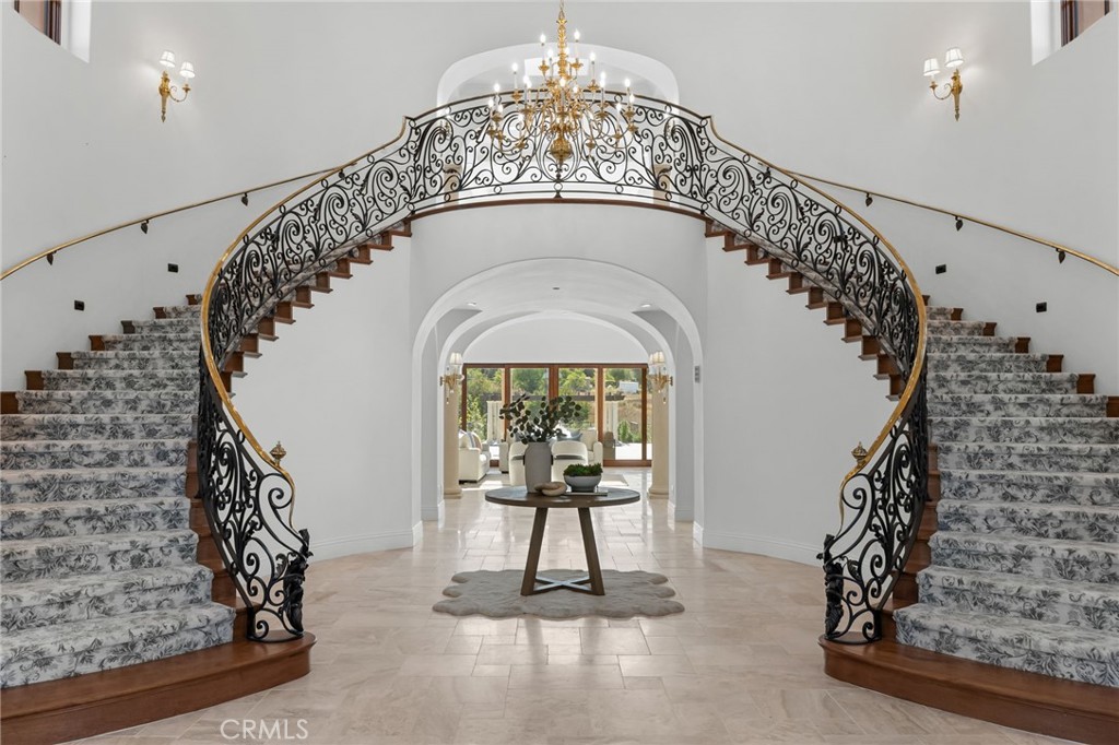 1243 Via Venezia Property Photo 8