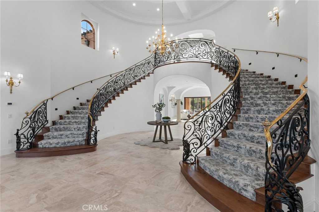 1243 Via Venezia Property Photo 9